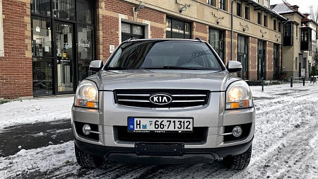 Как выбрать идеальный аккумулятор для Kia Sportage II Рестайлинг 2008-2010: советы по эксплуатации и замене