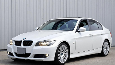 Лучший аккумулятор для BMW 3er V (E9x): Как выбрать идеальный вариант для надежного старта и долгосрочной работы автомобиля