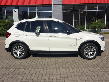 Как выбрать идеальный аккумулятор для BMW X3 II (F25): Технические характеристики и советы по замене