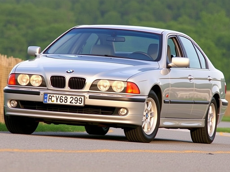 Как выбрать идеальный аккумулятор для BMW 5er IV (E39) 520d: советы по параметрам и эксплуатации