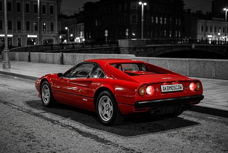 Как правильно выбрать аккумулятор для Ferrari 208/308: советы по емкости, полярности и размеру для идеального запуска автомобиля