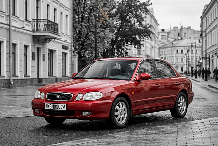 Как правильно выбирать аккумулятор для Hyundai Sonata III Рестайлинг 1996-1998: советы по емкости, пусковому току и полярности для надежного запуска в любых условиях