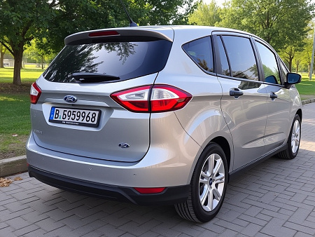 Как выбрать аккумулятор для Ford B-MAX 1.0: советы по техническим характеристикам и эксплуатации