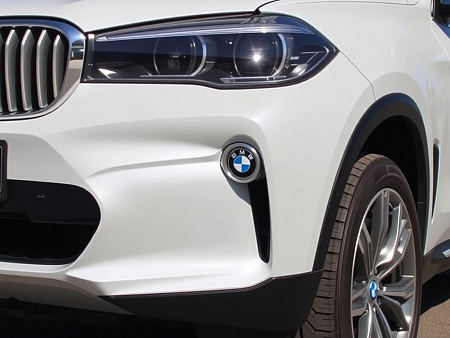 Как выбрать идеальный аккумулятор для BMW X6 III (G06) с дизельным двигателем 3.0 - советы экспертов по емкости, пусковому току и типу батареи