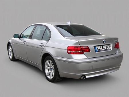 Как правильно выбрать аккумулятор для BMW 740d 3.9d: советы по характеристикам и эксплуатации