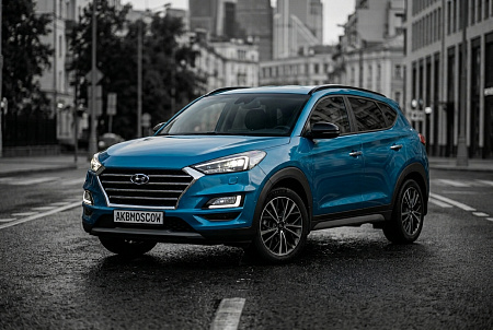 Как выбрать идеальный аккумулятор для Hyundai Tucson IV 2020: советы по емкости, пусковому току и полярности