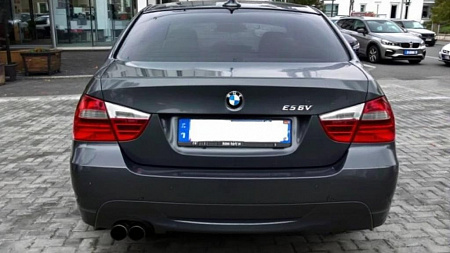 Как выбрать идеальный аккумулятор для BMW 3er V (E9x): советы по характеристикам и эксплуатации