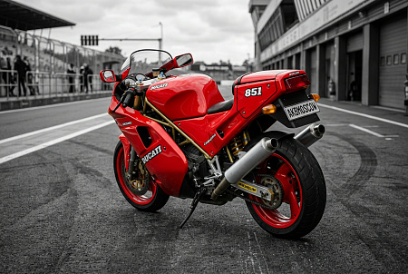 Как выбрать идеальный аккумулятор для мото DUCATI 851: 7 ключевых параметров и советы экспертов