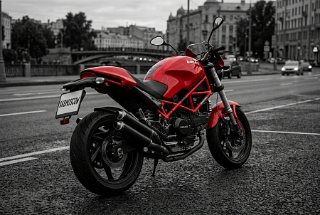 Как правильно выбрать аккумулятор для мото DUCATI 800: 7 ошибок, которые могут стоить вам старта!