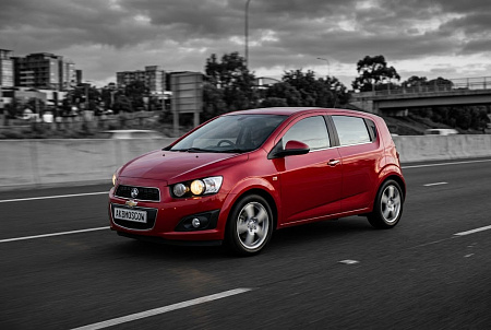Как правильно выбрать аккумулятор для Holden Barina: советы и рекомендации "батарейного деда" для надежного запуска и комфортного вождения