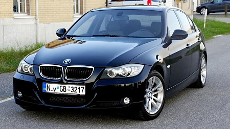 Как выбрать идеальный аккумулятор для BMW 3er V (E9x): секреты надежного запуска и долгого срока службы