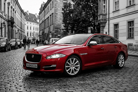 Как правильно выбрать аккумулятор для Jaguar XJ: советы по размеру, полярности и максимальной надежности вашего авто
