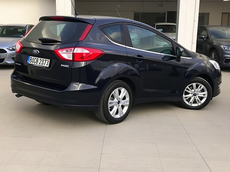 Как выбрать идеальный аккумулятор для Ford C-MAX II Grand 1.6: советы по параметрам и замене для надежного запуска двигателя