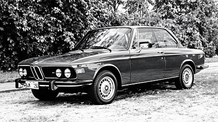 Как выбрать надежный аккумулятор для BMW 5er I (E12): советы по эксплуатации и установке для идеального старта в любых условиях