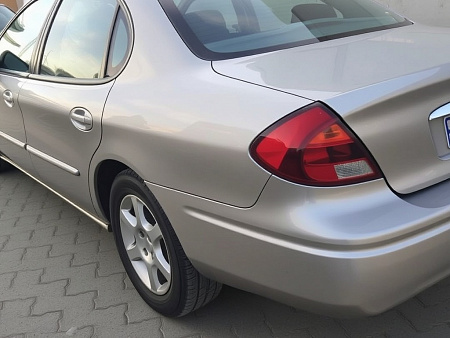Как выбрать идеальный аккумулятор для Ford Taurus IV (1999-2004): советы по выбору и эксплуатации для надежного старта в любых условиях