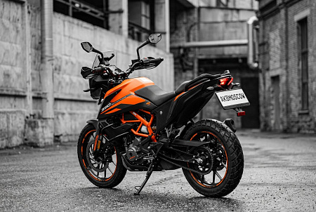 Как правильно выбрать аккумулятор для KTM 390 Adventure: ключевые характеристики и советы по подбору