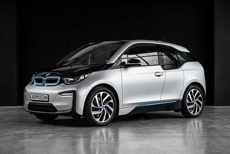 Как правильно выбрать аккумулятор для BMW i3: 5 ключевых характеристик и советы по выбору