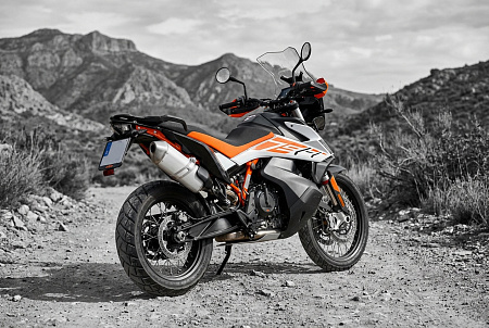 Как выбрать идеальный аккумулятор для KTM 790 Adventure: все характеристики, которые нужны для надежного старта и бесполезных поломок