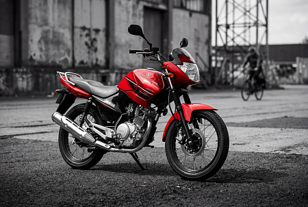 Как выбрать аккумулятор для Yamaha YBR125: подробный гайд по характеристикам и ошибкам при подборе