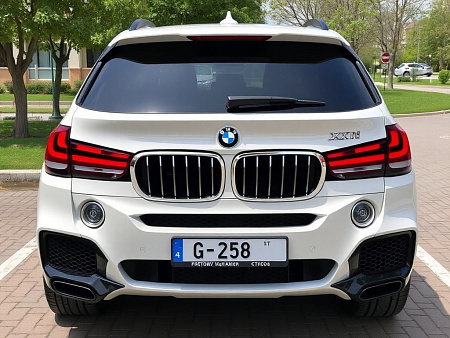 Как выбрать идеальный аккумулятор для BMW X5 M II (F85): секреты надежности и долговечности