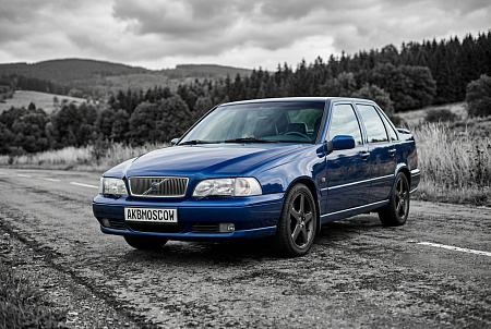 Как выбрать идеальный аккумулятор для Volvo S70: советы по емкости, пусковому току и полярности