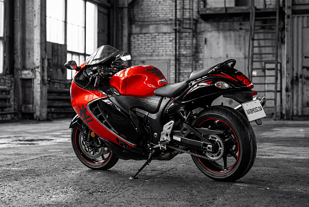 Как правильно выбрать аккумулятор для Suzuki Hayabusa: важные характеристики и распространенные ошибки