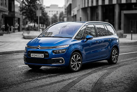 Как выбрать идеальный аккумулятор для Citroen C4 Picasso: ключевые параметры и советы экспертов