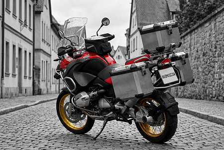 Как правильно выбрать аккумулятор для BMW R1200GS: советы по емкости, пусковому току и полярности