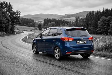Как выбрать идеальный аккумулятор для Kia Carens: советы по надежности и мощи в русскую зиму