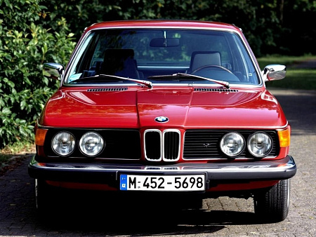 Как выбрать идеальный аккумулятор для BMW 5er I (E12) 1976–1981: Советы и рекомендации для длительной эксплуатации