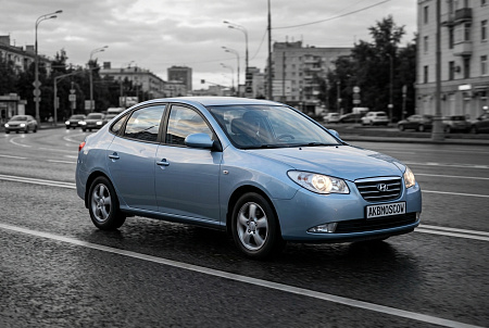 Как выбрать идеальный аккумулятор для Hyundai Elantra III: топ-советы по емкости, полярности и размеру для надежного запуска зимой