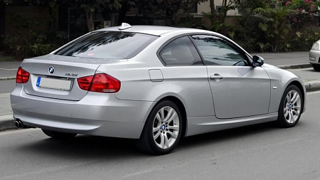 Как выбрать идеальный аккумулятор для BMW 3er V (E9x): секреты долговечности и надежности
