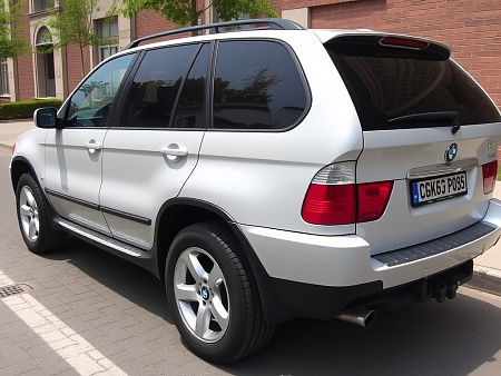 Как выбрать идеальный аккумулятор для BMW X5 I (E53): секреты долгой службы и надежности вашего SUV