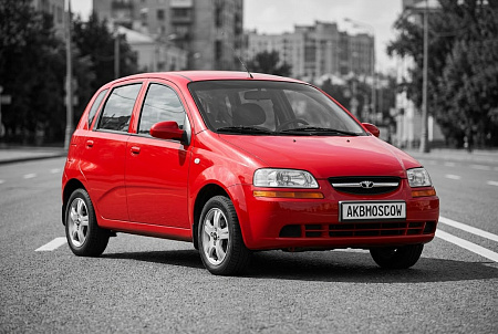 Как выбрать идеальный аккумулятор для Daewoo Kalos: советы по ёмкости, пусковому току и полярности для надежной работы вашего автомобиля
