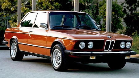 Как выбрать идеальный аккумулятор для BMW 5er I (E12): советы по эффективности и надежности в любых условиях