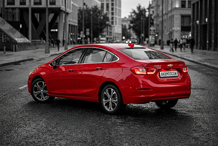 Как выбрать идеальный аккумулятор для Chevrolet Cruze: подробный гайд по параметрам и совместимости для надежного запуска в любых условиях