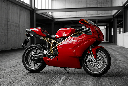 Как правильно выбрать аккумулятор для Ducati 749: руководство по характеристикам и советам экспертов