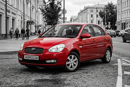 Как выбрать идеальный аккумулятор для Hyundai Verna III 2005-2010: советы по емкости, пусковому току и размерам для надежного старта в любую погоду