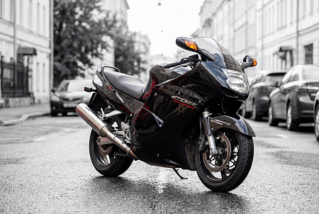 Как выбрать идеальный аккумулятор для Honda CBR1100XX Super Blackbird: полное руководство по параметрам и рекомендациям