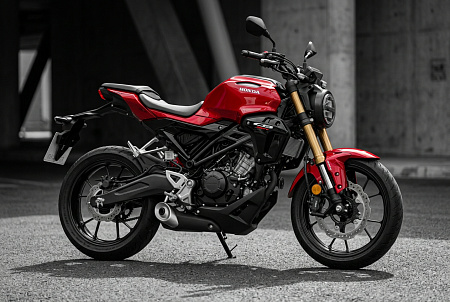 Как правильно выбрать аккумулятор для мотоцикла Honda 150: советы по емкости, пусковому току и полярности
