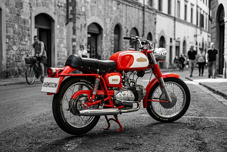 Как правильно выбрать аккумулятор для мото AERMACCHI 350: ключевые характеристики, советы и распространенные ошибки