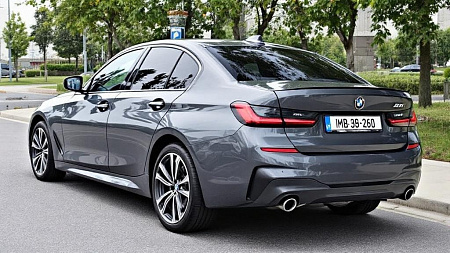 Как выбрать надежный AGM аккумулятор для BMW 3er VII (G2x): Полный гид по характеристикам и замене