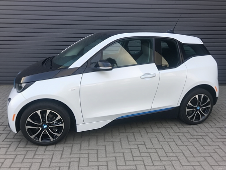 Как выбрать идеальный аккумулятор для BMW i3 0.7hyb: советы и рекомендации для уверенного старта в любых условиях