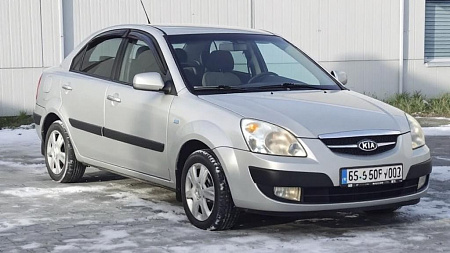 Как правильно выбрать аккумулятор для Kia Rio II: секреты, которые помогут не ошибиться при покупке