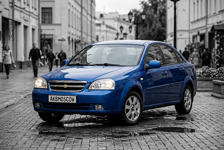 Как правильно выбрать аккумулятор для Chevrolet Lacetti: советы по ёмкости, пусковому току и полярности