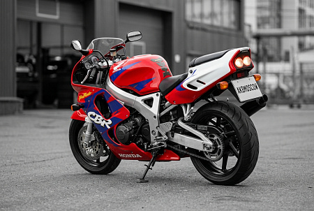 Как правильно выбрать аккумулятор для Honda CBR900RR (FireBlade): советы, параметры и частые ошибки владельцев
