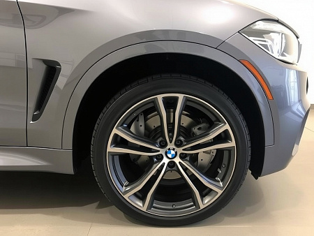 Как выбрать идеальный аккумулятор для BMW X6 II (F16): рекомендации и советы по долговечности