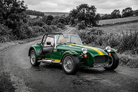 Как выбрать идеальный аккумулятор для Caterham Seven: советы по параметрам и критическим ошибкам при установке