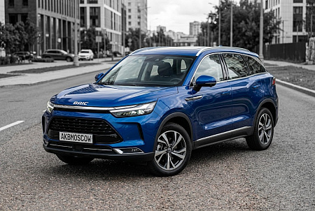 Как выбрать идеальный аккумулятор для BAIC X7: советы по емкости, пусковому току и типу для надежного старта в любом сезоне