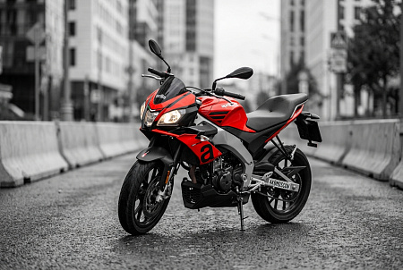 Как правильно выбрать аккумулятор для Aprilia 200: советы по характеристикам и типам для надёжной работы мототехники